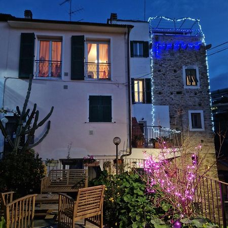 La Torretta Di Piero Con Terrazzi E Parcheggio Privato Citra Zero Zero Ottanta 31Lst0282 Apartment Imperia Bagian luar foto